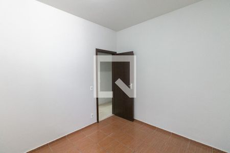 Casa para alugar com 2 quartos, 70m² em Heliópolis, Belo Horizonte