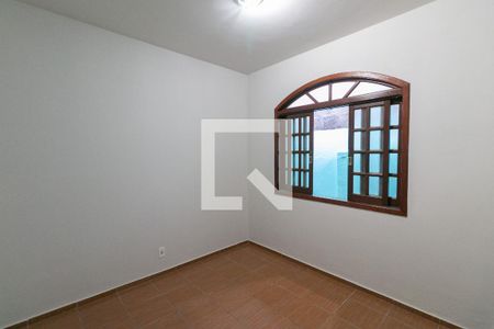 Casa para alugar com 2 quartos, 70m² em Heliópolis, Belo Horizonte