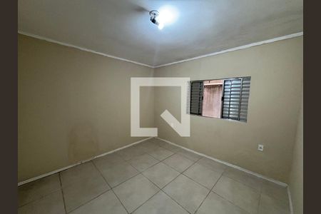 Quarto 1 de casa para alugar com 1 quarto, 39m² em Jardim Keralux, São Paulo