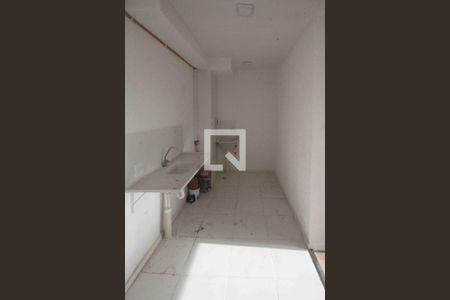 Cozinha de apartamento para alugar com 2 quartos, 32m² em Parque São Lourenço, São Paulo