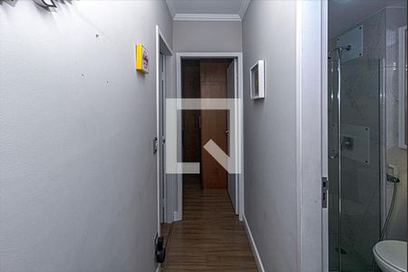 corredor para os cômodos_1 de apartamento para alugar com 2 quartos, 48m² em Sacoma, São Paulo