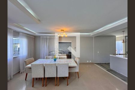 Sala de casa de condomínio à venda com 4 quartos, 310m² em Recreio dos Bandeirantes, Rio de Janeiro