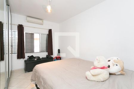 Quarto 2 de casa para alugar com 2 quartos, 170m² em Vila Barbosa, São Paulo