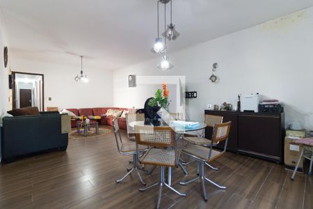 Sala de casa à venda com 4 quartos, 200m² em Vila Brasilina, São Paulo