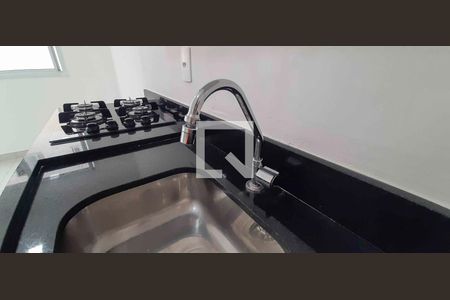 Sala/cozinha de apartamento para alugar com 2 quartos, 32m² em Jardim Celeste, São Paulo