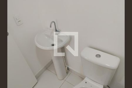 Banheiro de apartamento para alugar com 2 quartos, 32m² em Jardim Celeste, São Paulo