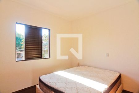 Suíte de casa à venda com 3 quartos, 212m² em Vila Mariza Mazzei, São Paulo