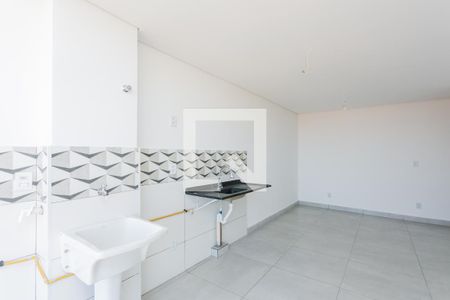 Sala / Cozinha / Área de Serviço  de apartamento à venda com 2 quartos, 49m² em Fazenda Aricanduva, São Paulo