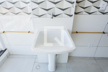 Cozinha / Tanque  de apartamento à venda com 2 quartos, 49m² em Fazenda Aricanduva, São Paulo