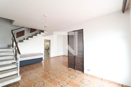 Casa à venda com 3 quartos, 240m² em Vila Maria Alta, São Paulo