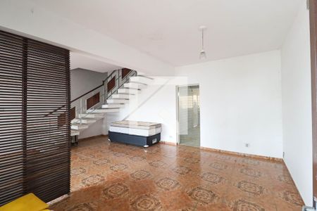 Casa à venda com 3 quartos, 240m² em Vila Maria Alta, São Paulo
