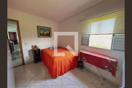 Casa à venda com 3 quartos, 270m² em Jardim Las Vegas, Santo André
