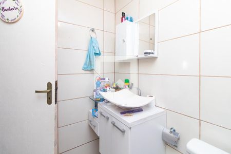 Banheiro 1 de casa à venda com 3 quartos, 100m² em Partenon, Porto Alegre