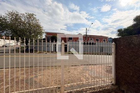 Sala de casa para alugar com 3 quartos, 150m² em Jardim Santo Antonio, Valinhos