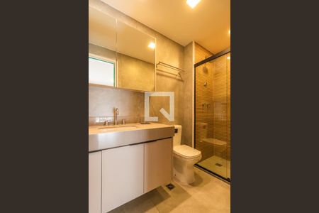 Banheiro da Suíte de apartamento para alugar com 1 quarto, 53m² em Alphaville Industrial, Barueri