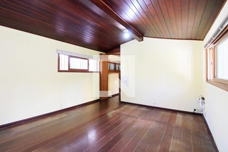 Quarto de casa à venda com 3 quartos, 229m² em Teresópolis, Porto Alegre