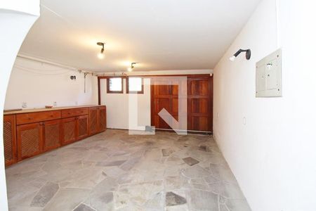 Sala de casa à venda com 3 quartos, 229m² em Teresópolis, Porto Alegre