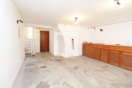 Sala de casa à venda com 3 quartos, 229m² em Teresópolis, Porto Alegre