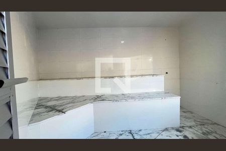 Casa à venda com 3 quartos, 500m² em Estoril, Belo Horizonte