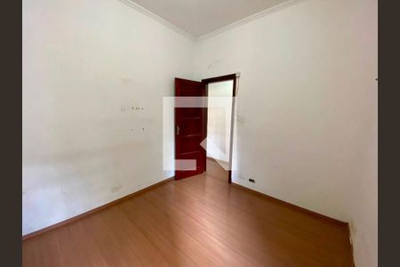 Casa à venda com 4 quartos, 120m² em Bosque da Saúde, São Paulo