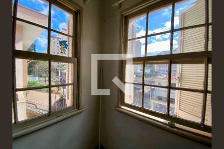 Casa à venda com 5 quartos, 284m² em Vila Mariana, São Paulo