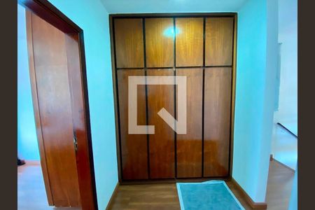 Casa à venda com 5 quartos, 360m² em Jardim da Gloria, São Paulo