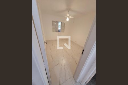 Quarto de casa à venda com 4 quartos, 146m² em Conjunto Residencial Santa Terezinha, São Paulo