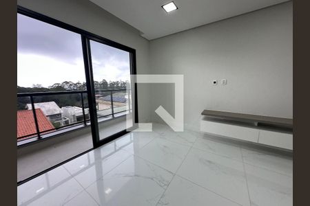 Sala de casa de condomínio à venda com 3 quartos, 250m² em Quintas do Ingaí, Barueri