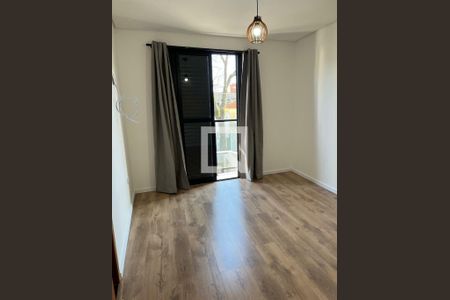 Casa à venda com 3 quartos, 110m² em Vila Lucinda, Santo André