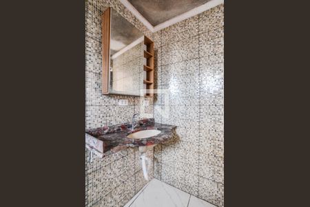 Banheiro de casa para alugar com 1 quarto, 80m² em Parque João Ramalho, Santo André