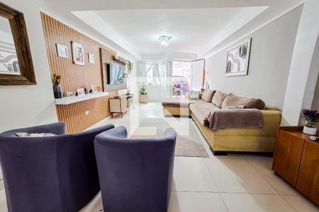 Sala de casa à venda com 4 quartos, 251m² em Santa Terezinha, Santo André