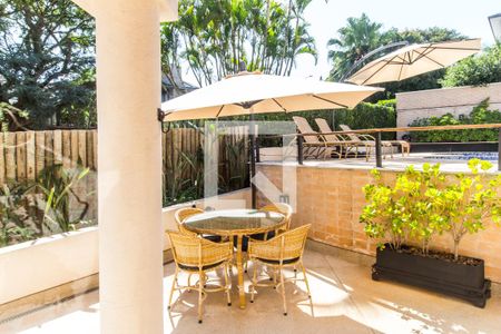 Vista da Sala de casa de condomínio para alugar com 4 quartos, 700m² em Alphaville, Santana de Parnaíba