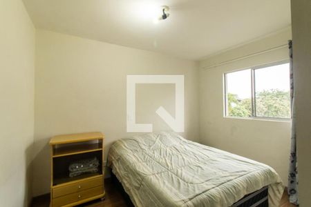 Quarto 1 de apartamento para alugar com 2 quartos, 63m² em Capão Raso, Curitiba