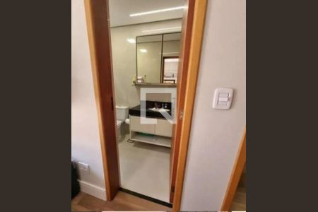 Casa à venda com 2 quartos, 180m² em Vila Invernada, São Paulo