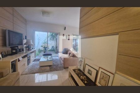 Casa de Condomínio à venda com 3 quartos, 210m² em Vila Cruzeiro, São Paulo