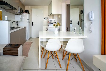 Sala de apartamento para alugar com 2 quartos, 32m² em Jardim Celeste, São Paulo