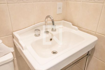 Banheiro Social de apartamento para alugar com 3 quartos, 254m² em Alphaville Industrial, Barueri