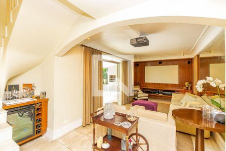 Casa à venda com 4 quartos, 480m² em Alto de Pinheiros, São Paulo