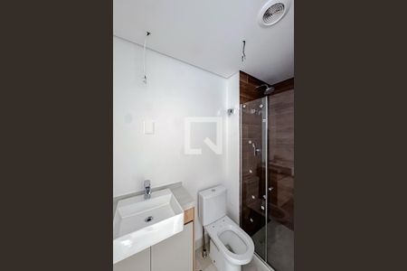 Banheiro de kitnet/studio para alugar com 1 quarto, 23m² em Vila Gomes Cardim, São Paulo