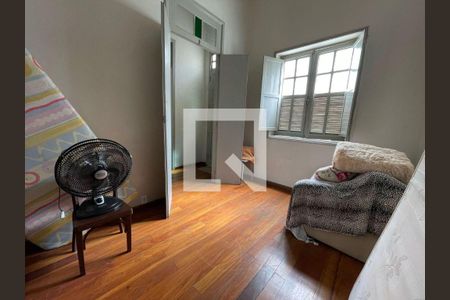 Casa à venda com 4 quartos, 400m² em Benfica, Rio de Janeiro