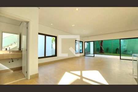 Casa à venda com 4 quartos, 647m² em Santo Amaro, São Paulo