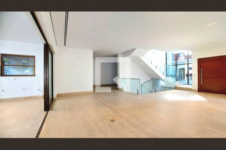 Casa à venda com 4 quartos, 647m² em Santo Amaro, São Paulo
