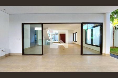Casa à venda com 4 quartos, 647m² em Santo Amaro, São Paulo