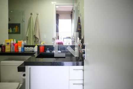Banheiro de apartamento à venda com 1 quarto, 42m² em Vila Dom Pedro I, São Paulo