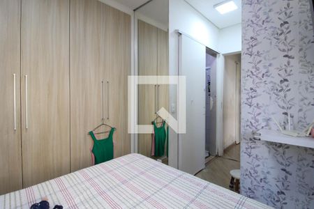 Suíte  de apartamento à venda com 3 quartos, 68m² em Jardim Caner, Taboão da Serra