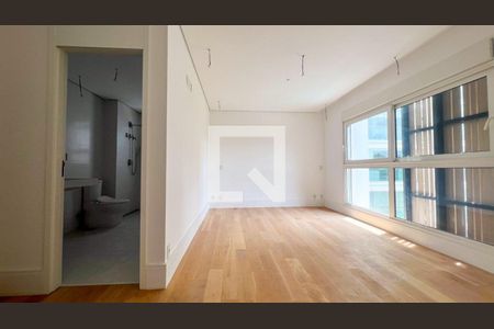 Apartamento à venda com 3 quartos, 227m² em Ibirapuera, São Paulo