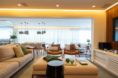 Apartamento à venda com 4 quartos, 213m² em Santo Amaro, São Paulo