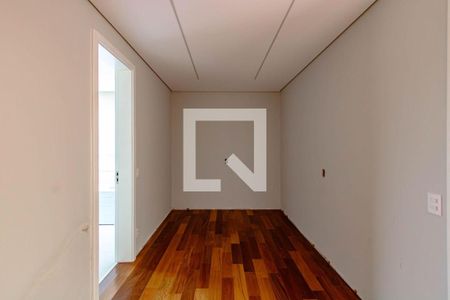Casa à venda com 4 quartos, 450m² em Jardim Luzitania, São Paulo