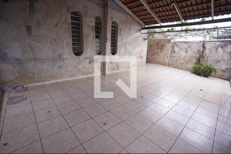 Casa para alugar com 4 quartos, 130m² em Setor Leste Universitário, Goiânia