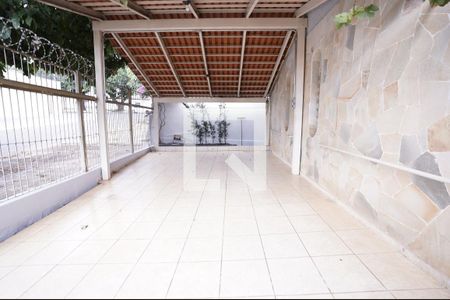 Casa para alugar com 4 quartos, 130m² em Setor Leste Universitário, Goiânia